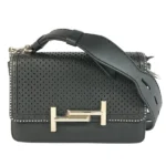 トッズ ショルダーバッグ レザー