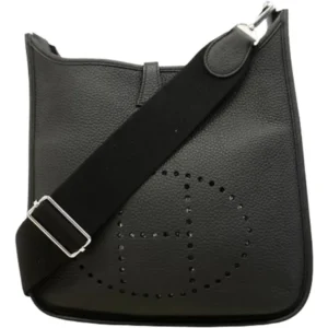 エルメス エヴリン3PM ショルダーバッグ レザー W刻印 シルバー金具