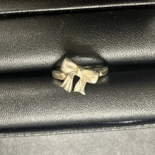 ティファニー　リボン　リング