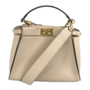 フェンディ ピーカブーミニ ハンドバッグ レザー