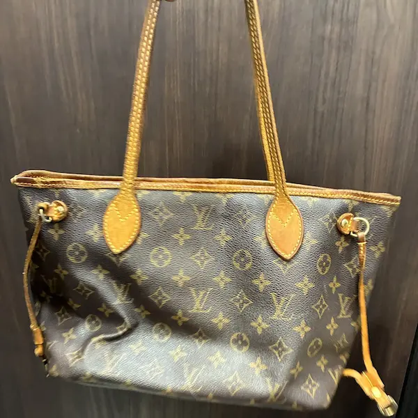 ルイ・ヴィトン　モノグラム　ネヴァーフル