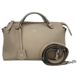 フェンディ バイザウェイミディアム ハンドバッグ レザー