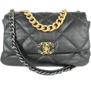 シャネル シャネル19 チェーンショルダーバッグ レザー