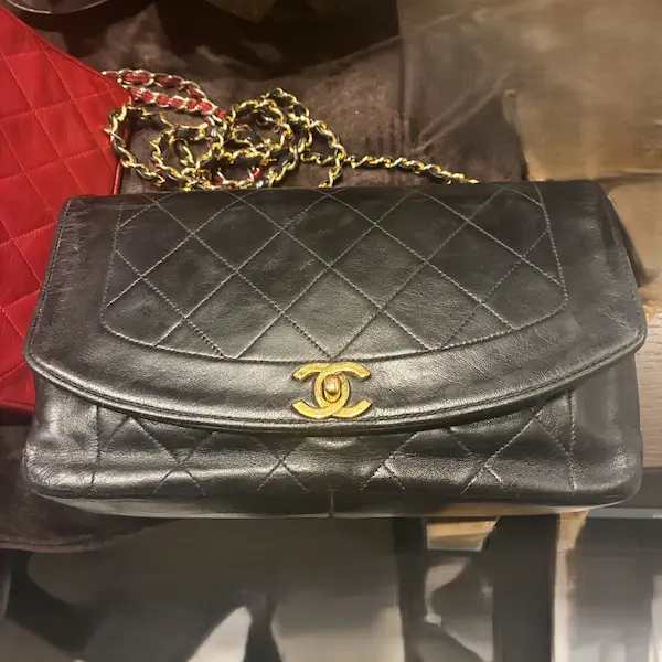 シャネル　ダイアナ　マトラッセ　チェーンショルダー