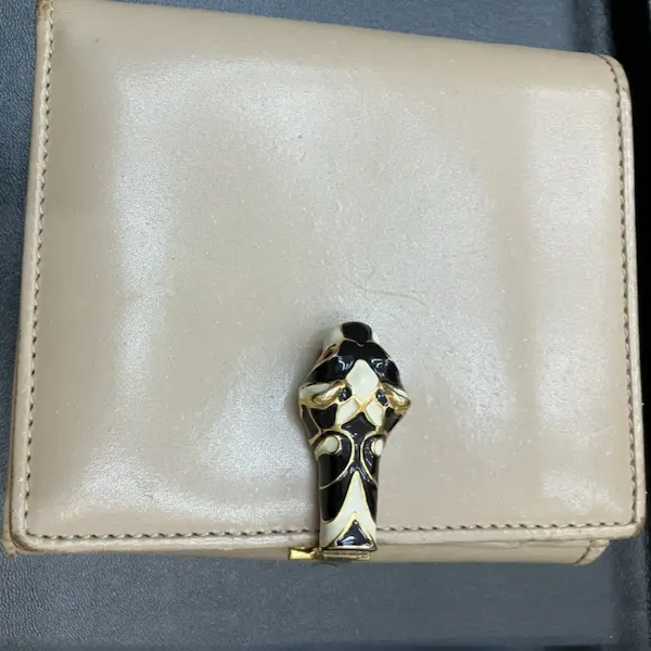 グッチ　二つ折り財布