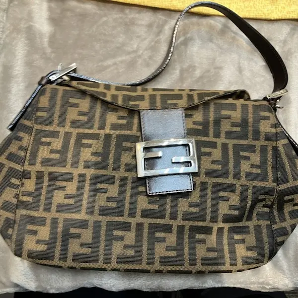 フェンディ　ズッカ柄　マンマバゲット