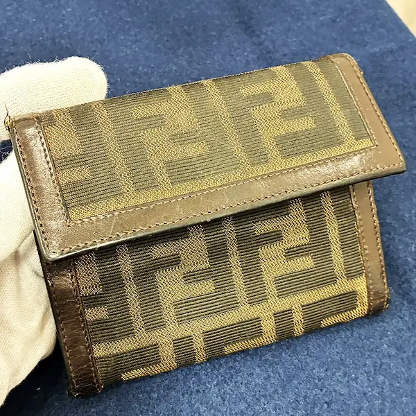 フェンディ　ズッカ　キャンバス　レザー　財布