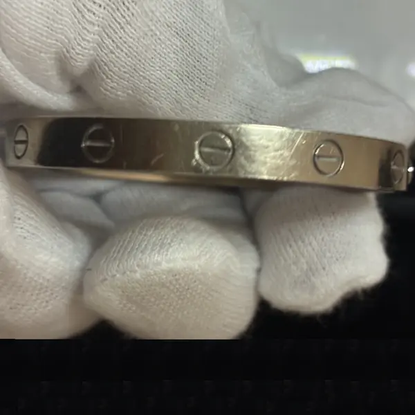 カルティエ　ラブ　ブレスレット