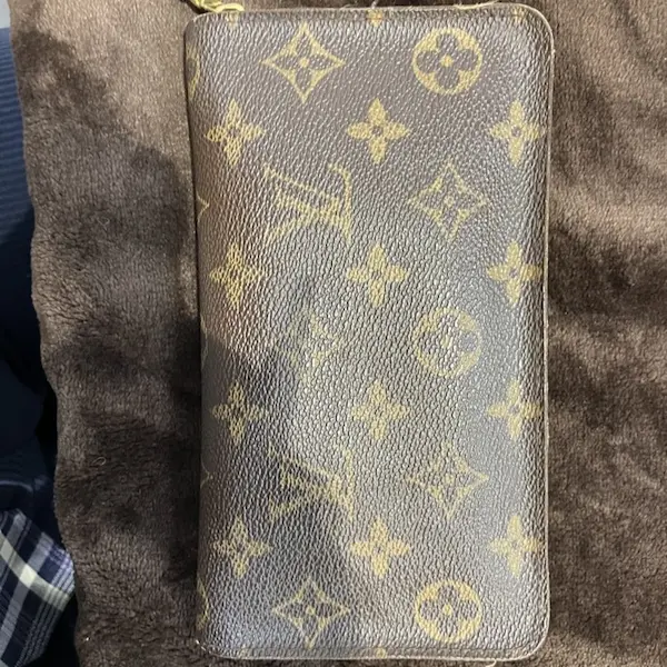 ルイ・ヴィトン　モノグラム　ポルトモネ