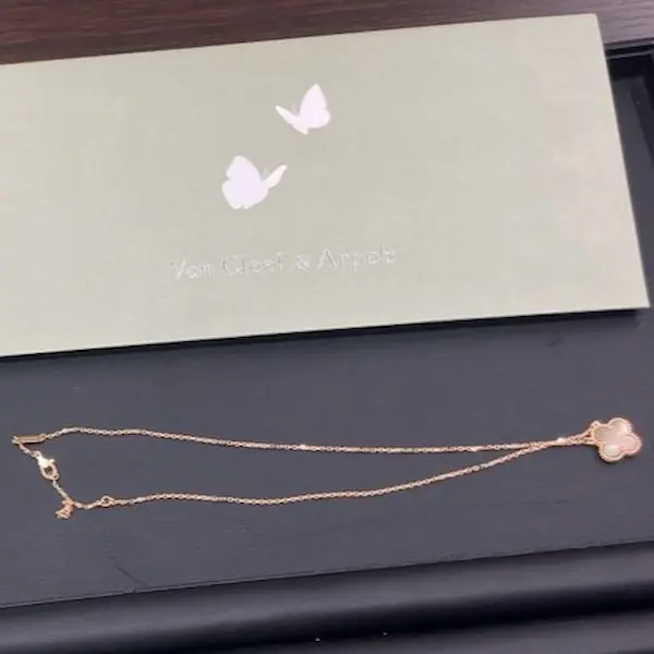 ヴァンクリーフ＆アーペル　アルハンブラ　ネックレス