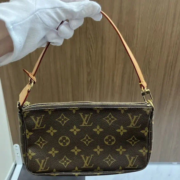 ルイ・ヴィトン　モノグラム　ポシェット・アクセソワール