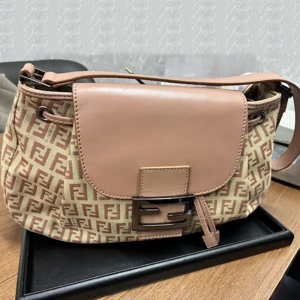 フェンディ　マンマバケット　ショルダーバッグ