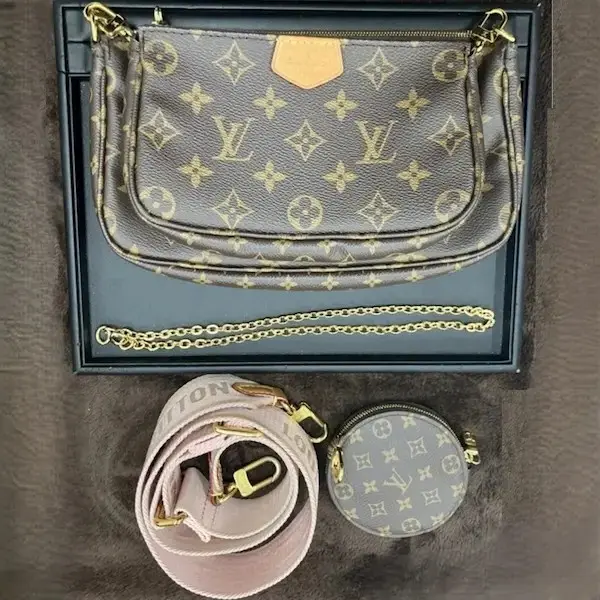 ルイ・ヴィトン　モノグラム　ミュルティ・ポシェット・アクセソワール