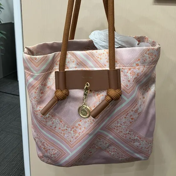 シーバイクロエ　ベス　トートバッグ