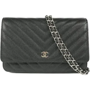 シャネル Vステッチ チェーンウォレット キャビアスキン