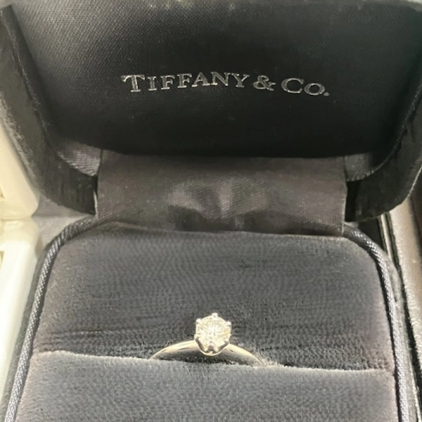 ティファニー　ダイヤモンド　リング
