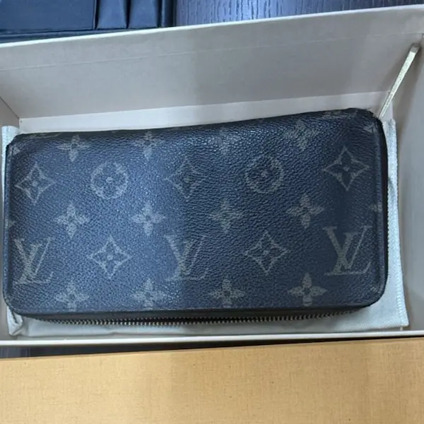 ルイ・ヴィトン　モノグラム　ジッピー・ウォレット