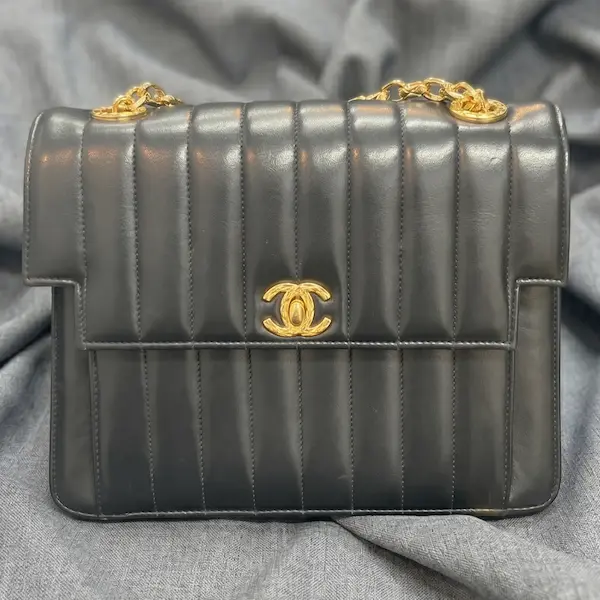 シャネル　マドモアゼル　ショルダーバッグ