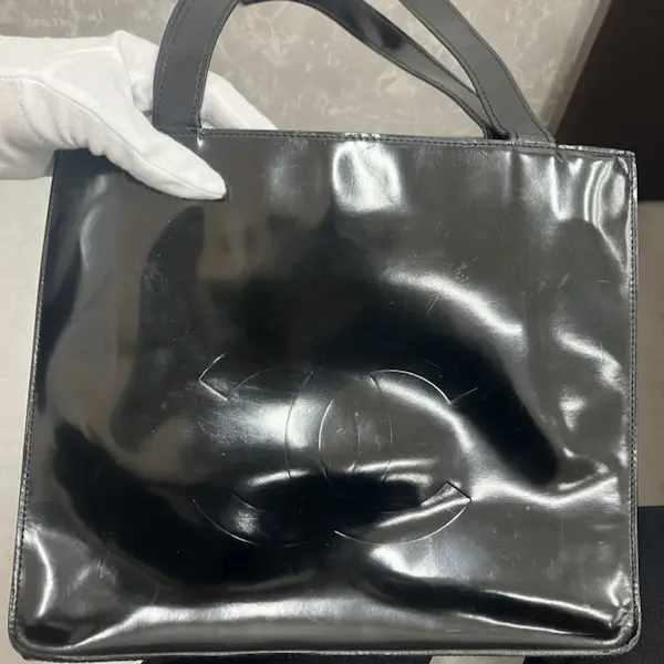 シャネル　ココマーク　エナメル　ハンドバッグ