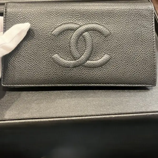 シャネル　ココマーク　キャビアスキン　長財布