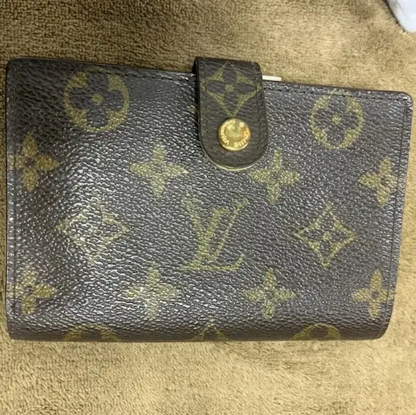 ルイ・ヴィトン　モノグラム　ポルトフォイユ・ヴィエノワ　財布