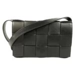 ボッテガ・ヴェネタ カセット ショルダーバッグ レザー