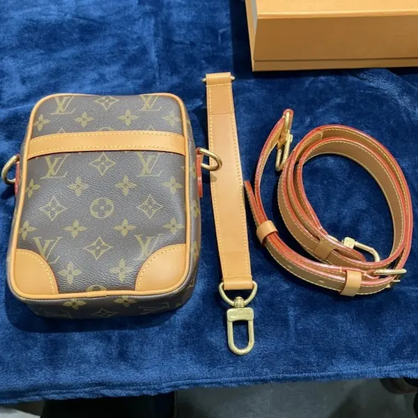 ルイ・ヴィトン　モノグラム・アーカイヴ　ダヌーブ　ショルダーバッグ