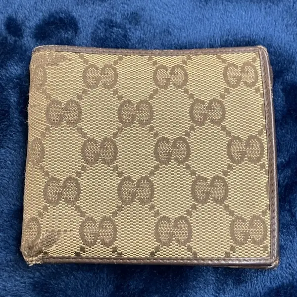 グッチ　GGキャンバス　二つ折り財布