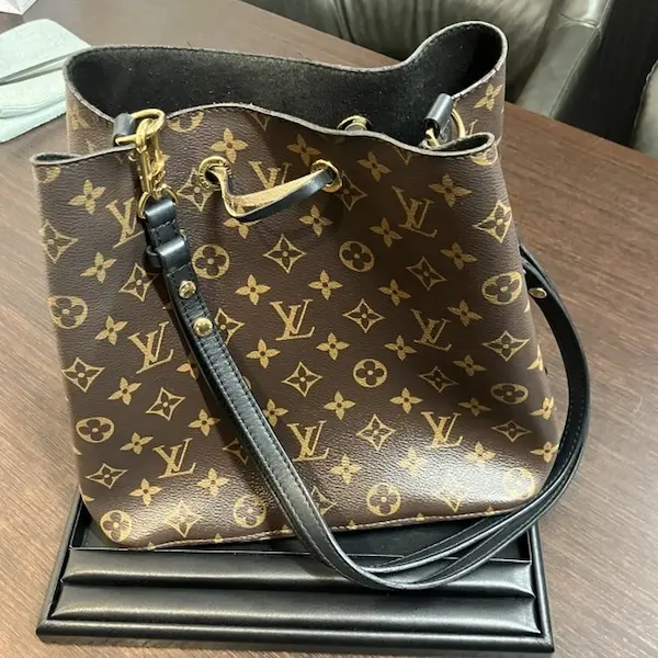 ルイ・ヴィトン　ネオノエ　モノグラム　ショルダーバッグ