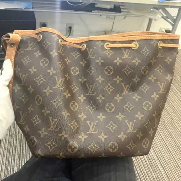 ルイヴィトン　プチ・ノエ　モノグラム　