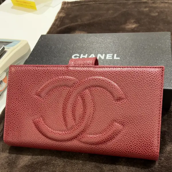 シャネル　ココマーク　キャビアスキン　財布