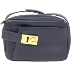 サルヴァトーレ・フェラガモ ガンチーニ ショルダーバッグ レザー