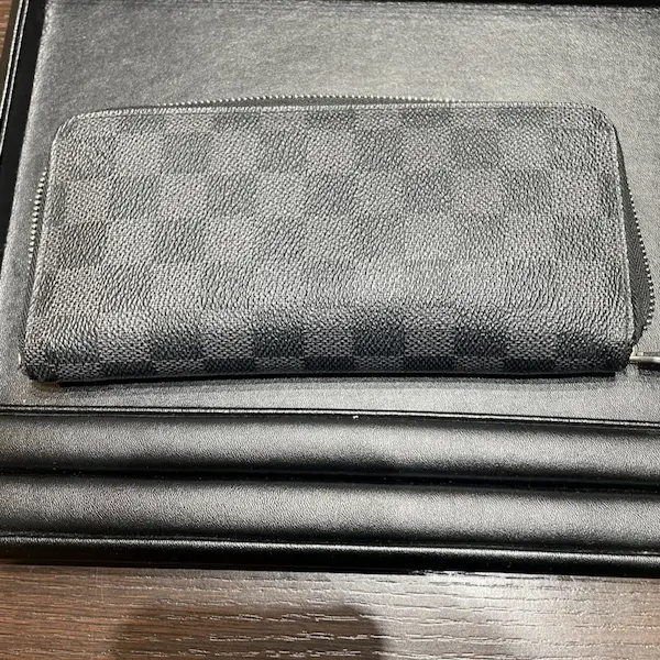 ルイ・ヴィトン　ダミエ・グラフィット　長財布