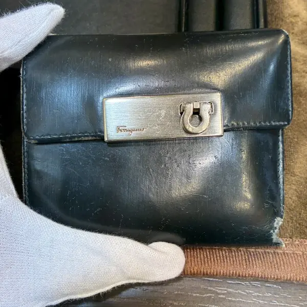 フェラガモ　ガンチーニ　三つ折り財布