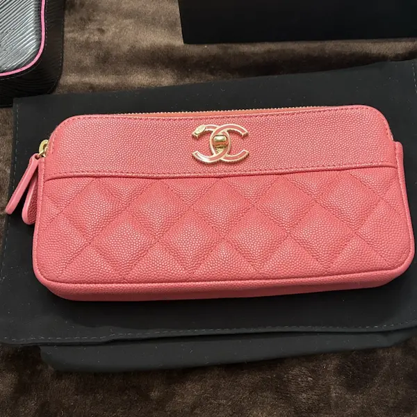 シャネル　キャビアスキン　チェーンウォレット