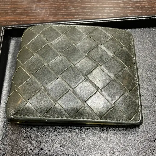 ボッテガ・ヴェネタ　イントレチャート　二つ折り財布