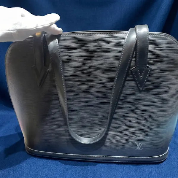 ルイ・ヴィトン　エピ　リュサック　ショルダーバッグ