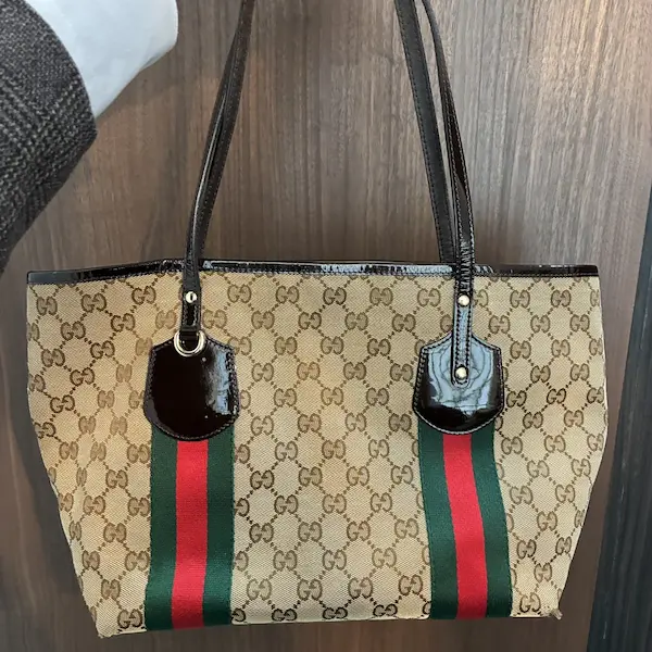 グッチ　ジョリー　トートバッグ　シェリーライン