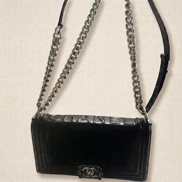 シャネル　ボーイシャネル　チェーンショルダーバッグ