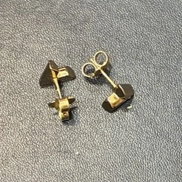 ルイ・ヴィトン　エセンシャル V　ピアス
