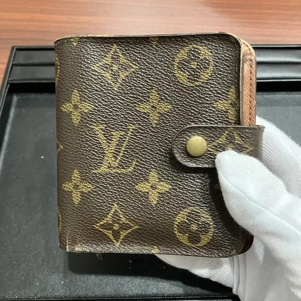 ルイ・ヴィトン　モノグラム　コンパクト ジップ　二つ折り財布