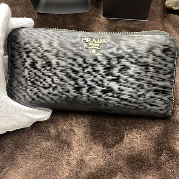 プラダ　ヴィッテロムーヴ　長財布