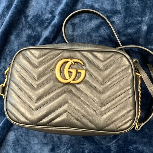 グッチ　GGマーモント　ショルダーバッグ