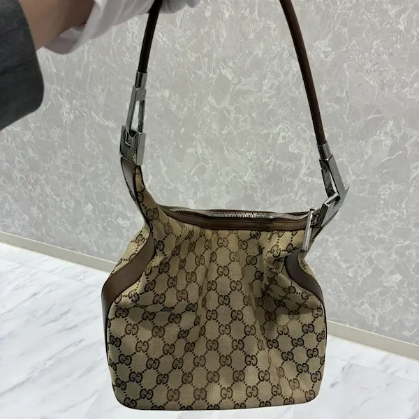 グッチ　GGキャンバス　ワンショルダーバッグ