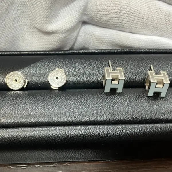 エルメス　カージュ・ド・アッシュ　Hキューブ　ピアス