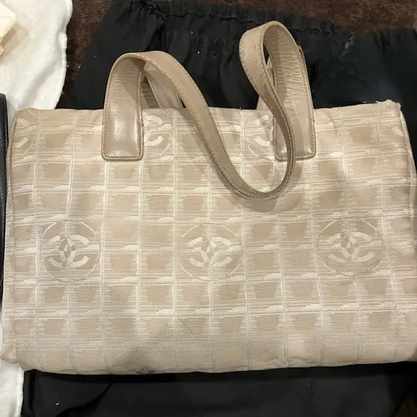 シャネル　ニュートラベルライン　トートバッグ