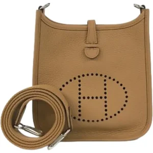 エルメス エヴリンTPM ショルダーバッグ レザー W刻印 シルバー金具
