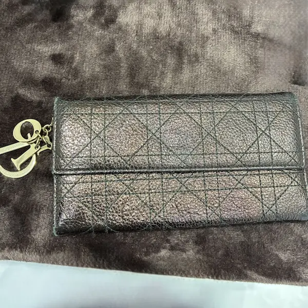 クリスチャン ディオール　レディディオール　カナージュ　フラップ長財布