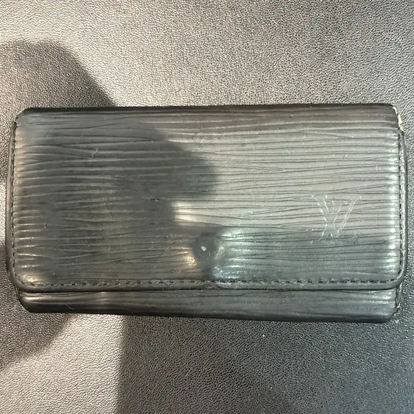ルイ・ヴィトン　エピ　ミュルティクレ　キーケース