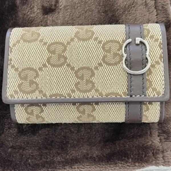 グッチ　GGキャンバス　6連キーケース